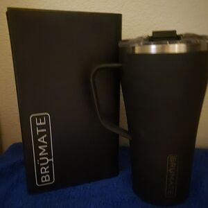 BrüMate Black Cameo Tumbler  Insulated Mug Nav 22 oz